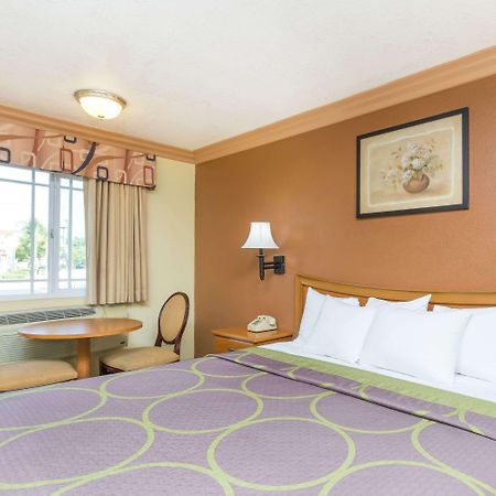 Super 8 By Wyndham Azusa Extérieur photo
