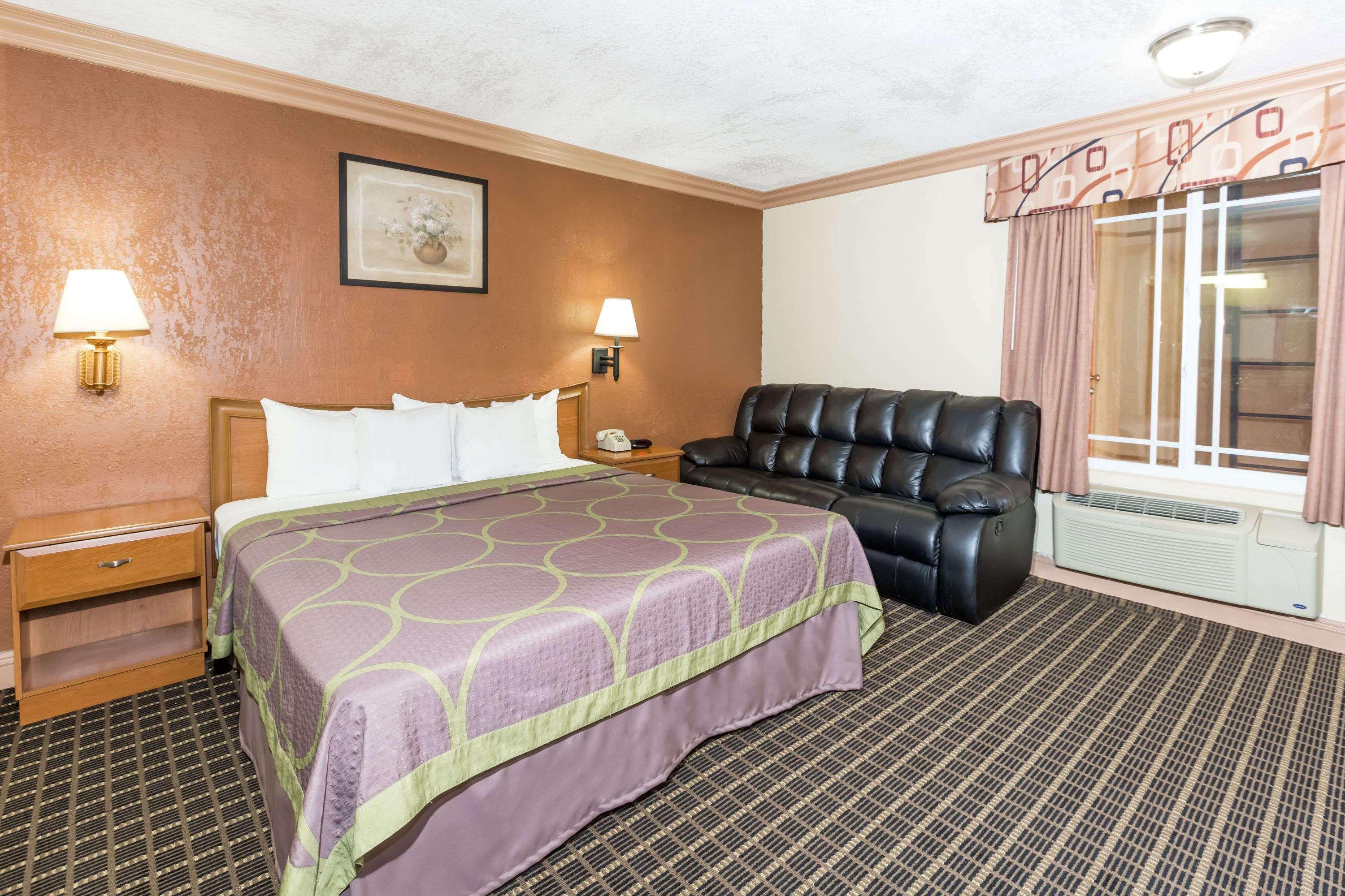 Super 8 By Wyndham Azusa Extérieur photo