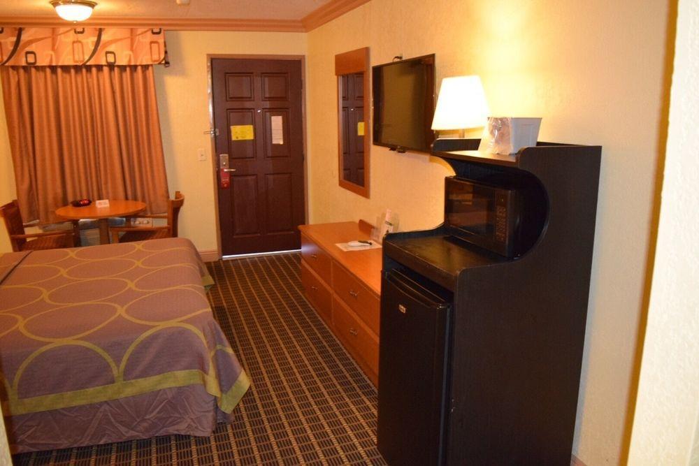 Super 8 By Wyndham Azusa Extérieur photo