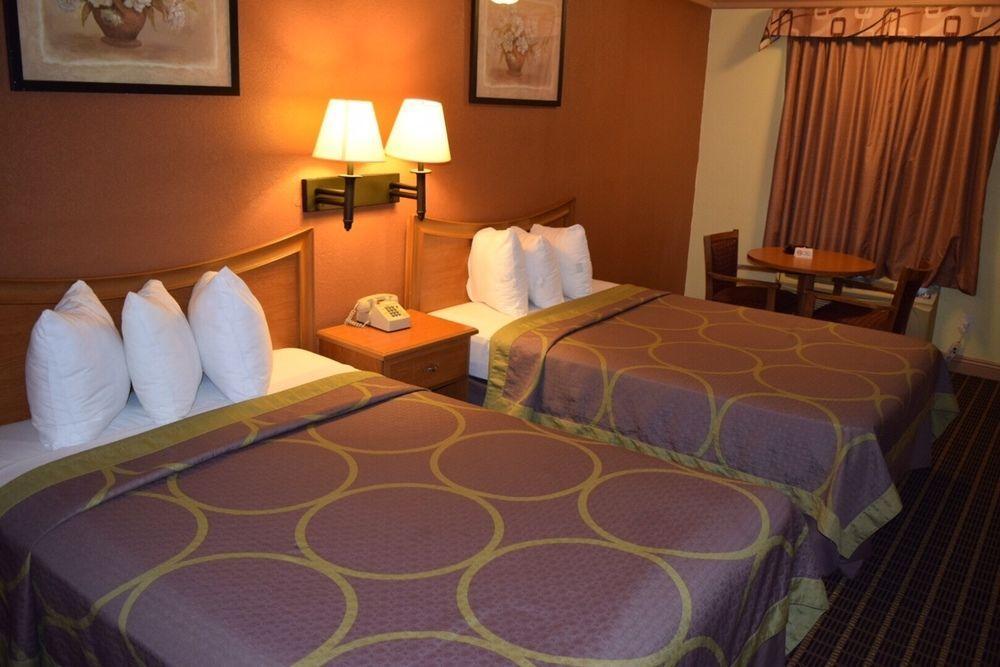Super 8 By Wyndham Azusa Extérieur photo