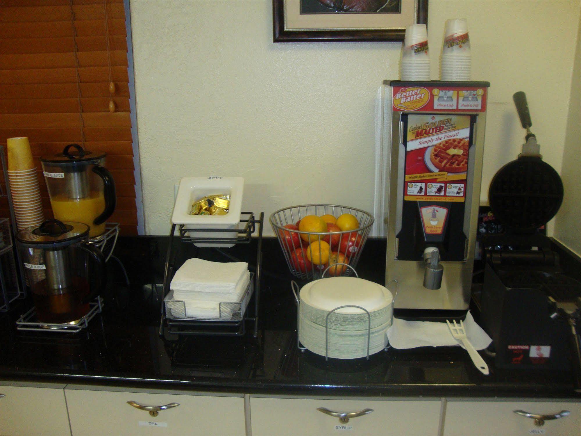 Super 8 By Wyndham Azusa Extérieur photo